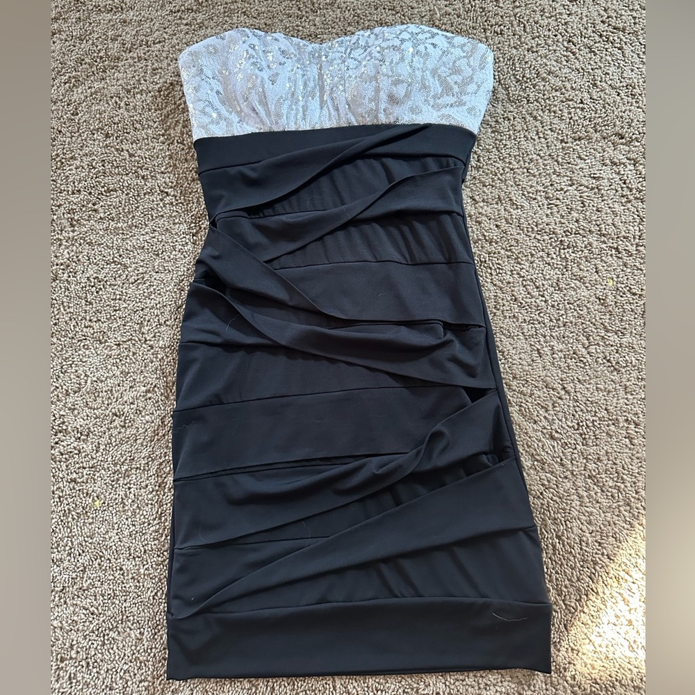 Strapless dress
